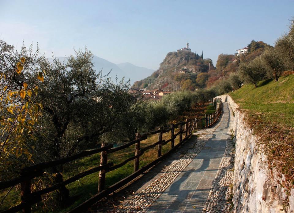 Casa Madali' - Nel Borgo Marone Exterior foto